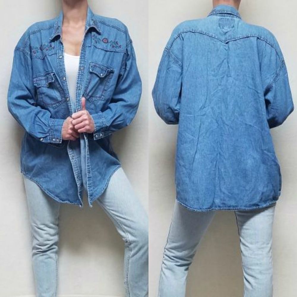 VINTAGE Forelli Chambray Floral Snap Button Shirt